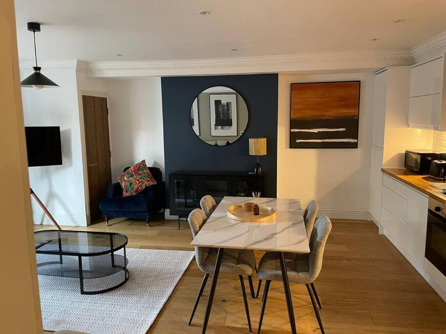 Stunning Apartment By The Leas, West End 포크스턴 외부 사진